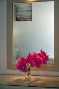 Meltemi Folegandros Greece