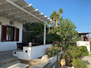 Santamare Studio Tinos Greece