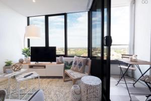 Complete Host STK Apartments