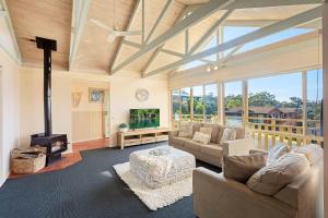 Pelican Lake Holiday House