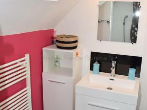 Maisons de vacances Gite Bridore, 3 pieces, 4 personnes - FR-1-381-84 : photos des chambres