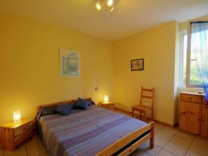 Maisons de vacances Gite Saint-Heand, 3 pieces, 4 personnes - FR-1-496-130 : photos des chambres