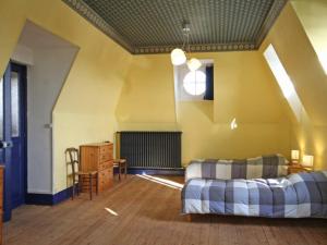 Maisons de vacances Gite L'Aigle, 6 pieces, 12 personnes - FR-1-497-57 : photos des chambres