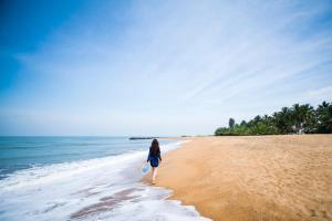 Anantara Kalutara Resort, Saint Sebastian Road, Katukurunda, Kalutara, Sri Lanka.