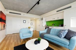 Complete Host Guild Apartments