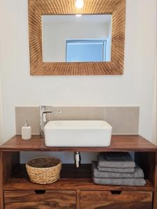 B&B / Chambres d'hotes Cosy en Provence - Piscine chauffee de mai a septembre : photos des chambres