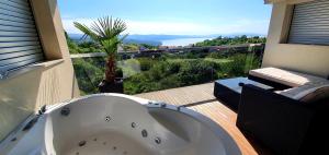 Jacuzzi Penthouse Apartment