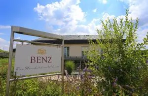 BENZ Weingut & Weinhotel - 陶贝尔比绍夫斯海姆