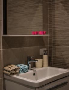 Arte Luxury Pool Apartmets