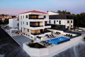 Villa Ankora 1 with heated pool