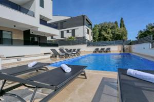 Villa Ankora 1 with heated pool