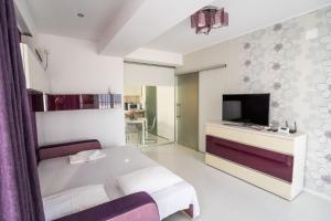 Summerland Nikos Residence
