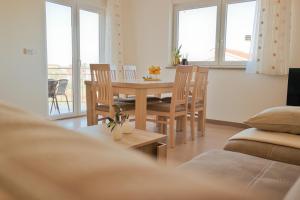 KARBONACA APARTMENTS