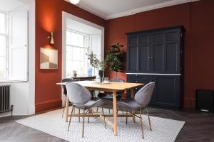 29 Queen Street Aparthotel