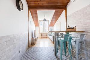 Superb Apartments Overlooking Graça in Lisbon