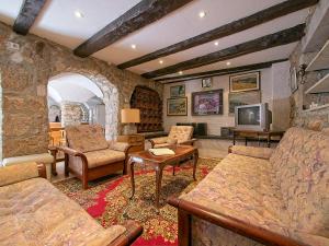 Charming Stone House Selce