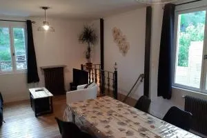 La Petite Maison Dans la Vallée - Island