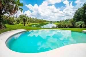 SWISS 66 - Lake Denise - 4-star hotels in Clermont