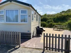Chalet Playa direct aan zee in IJmuiden - 艾默伊登