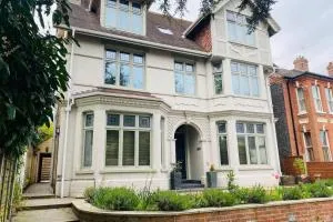 Luxury Apartment-Golden Triangle, Parking & Garden - Cringleford