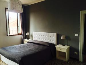 Economy Double Room with Shared Bathroom