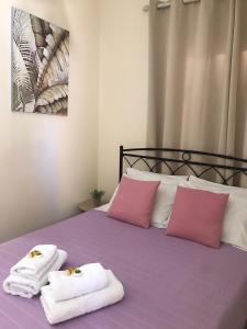 Costas Rooms Aegina Greece