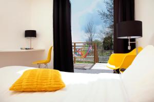 Hotels Les Canisses : photos des chambres