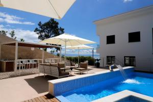 MODENA MARIS-heated pool-grill-relax-jacuzzi apartments