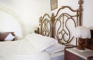 Trulli sul vignale in Masseria Santalachicca