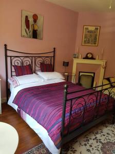 B&B / Chambres d'hotes Les Charrons : Chambre Double