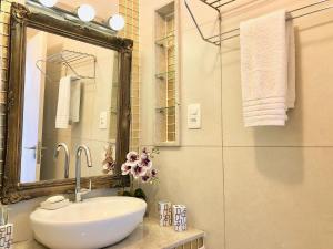 ImoWeMo - Maracanã Ap 52m². 2 Quartos com Garagem