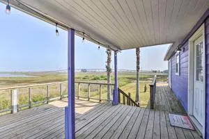 4 Blocks to Ocean Water-View Surfside Beach Home! - Clute