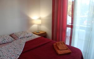 5 Minutes Walk from the Beach