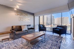 StripViewSuites at Jockey Club