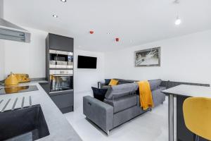 Winter Garden Apartments by Sasco