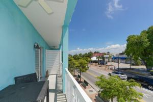 Siesta Cool: Only Minutes Walk to Siesta Beach!