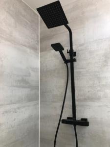 Self contained ensuite double bedroom with own entrance FREE OFF STREET PARKING