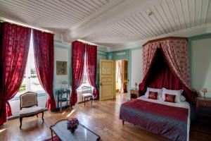 B&B / Chambres d'hotes Chateau de Vitry-la-Ville : photos des chambres