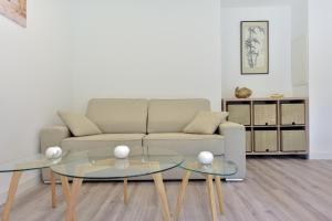 Charming 2-Room Apartment in the City Center