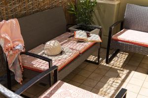 Zara DAmare a Pesaro 10 metri dalla spiaggia by Yohome