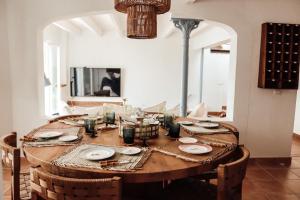 Catalina Beach House by Cassai