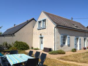 Maisons de vacances Gite Channay-sur-Lathan, 4 pieces, 6 personnes - FR-1-381-494 : photos des chambres