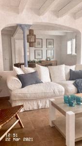 Catalina Beach House by Cassai