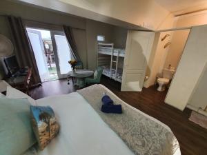 Bedrock Strand Family 4 Sleeper with Private Bathroom