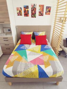 Suite Athéna - Melun gare RER - Studio avec Balcon et parking