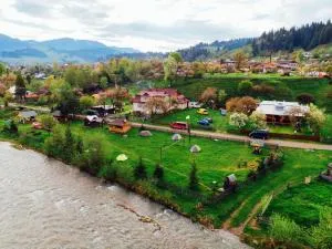 Shum Cheremosha - 韦尔霍维纳