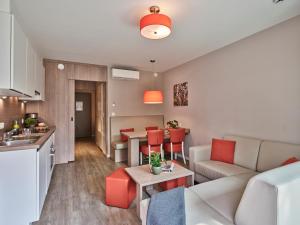Cosy Suite - 5p | 2 Sleeping corners room in Holiday Suites Houthalen-Helchteren
