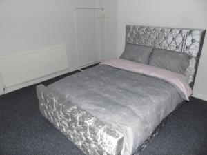 Apartment room in Great 2-Bed Apartment in Manchester next to trams