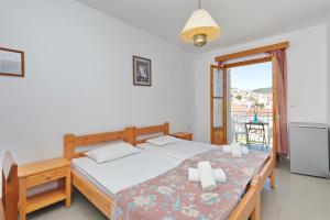 Dolphin Hotel Skopelos Greece