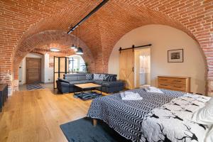 NA KNÍŽECÍ CESTĚ VALTICE